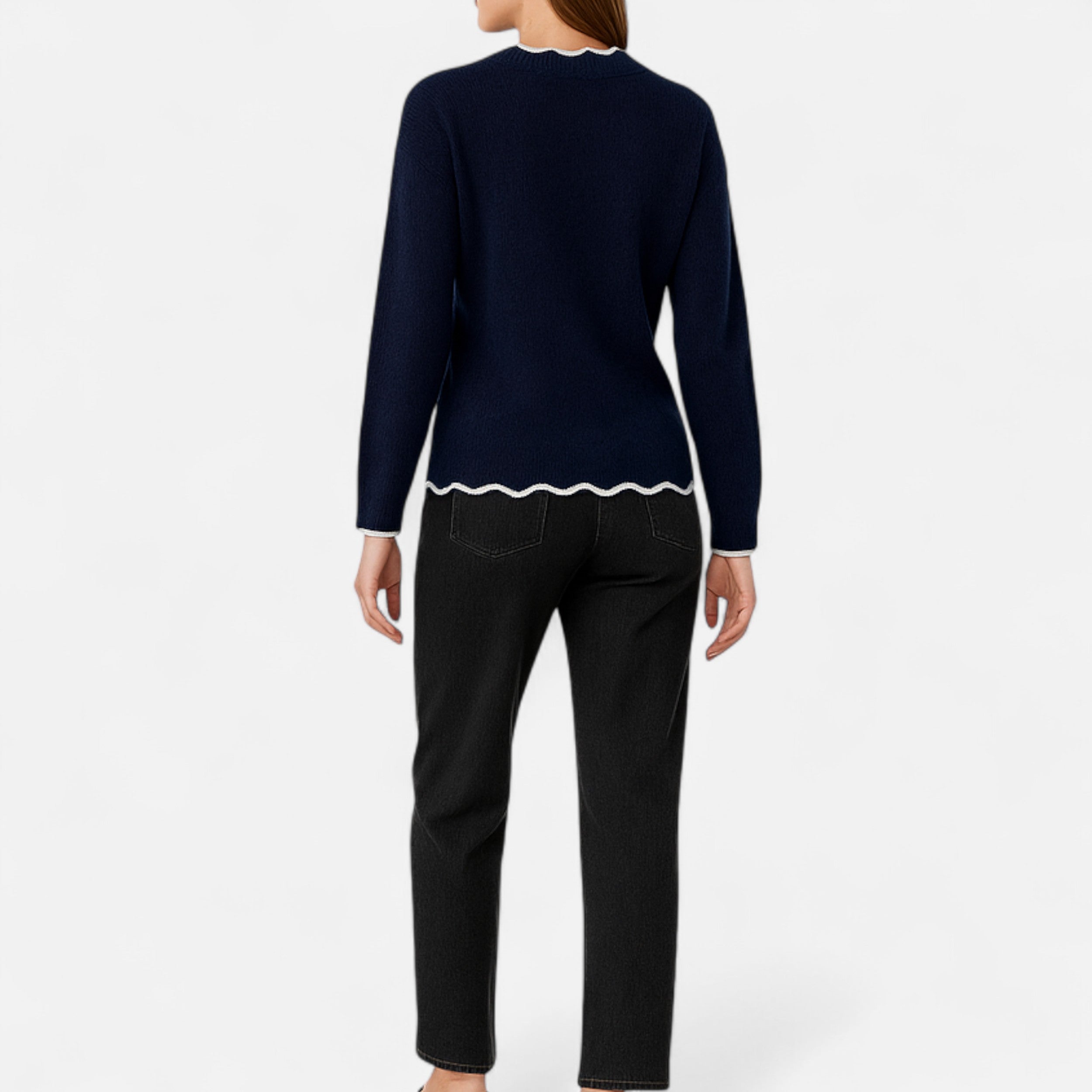 Belavoire | Women’s Elegant Scallop Trim Pullover