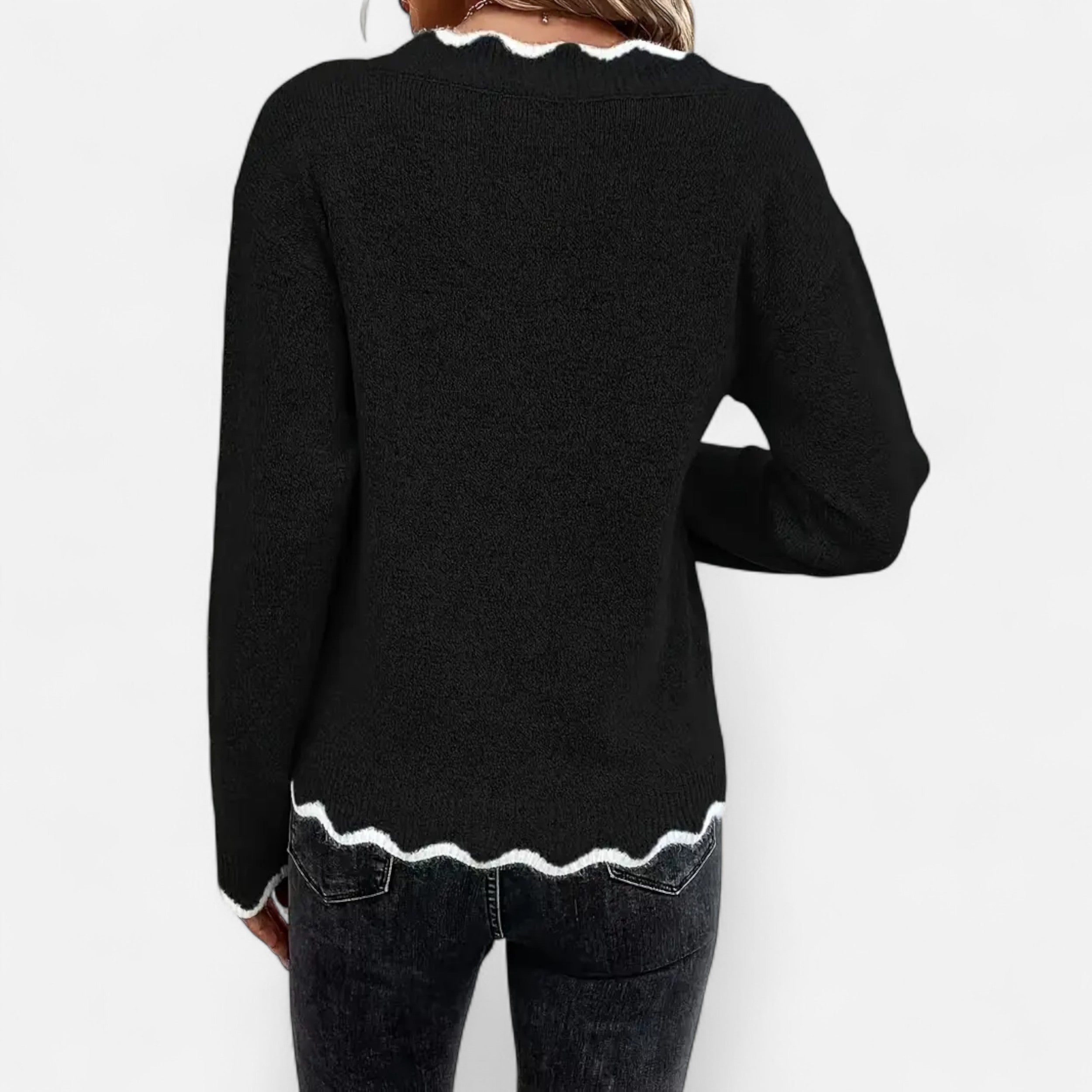 Belavoire | Women’s Elegant Scallop Trim Pullover
