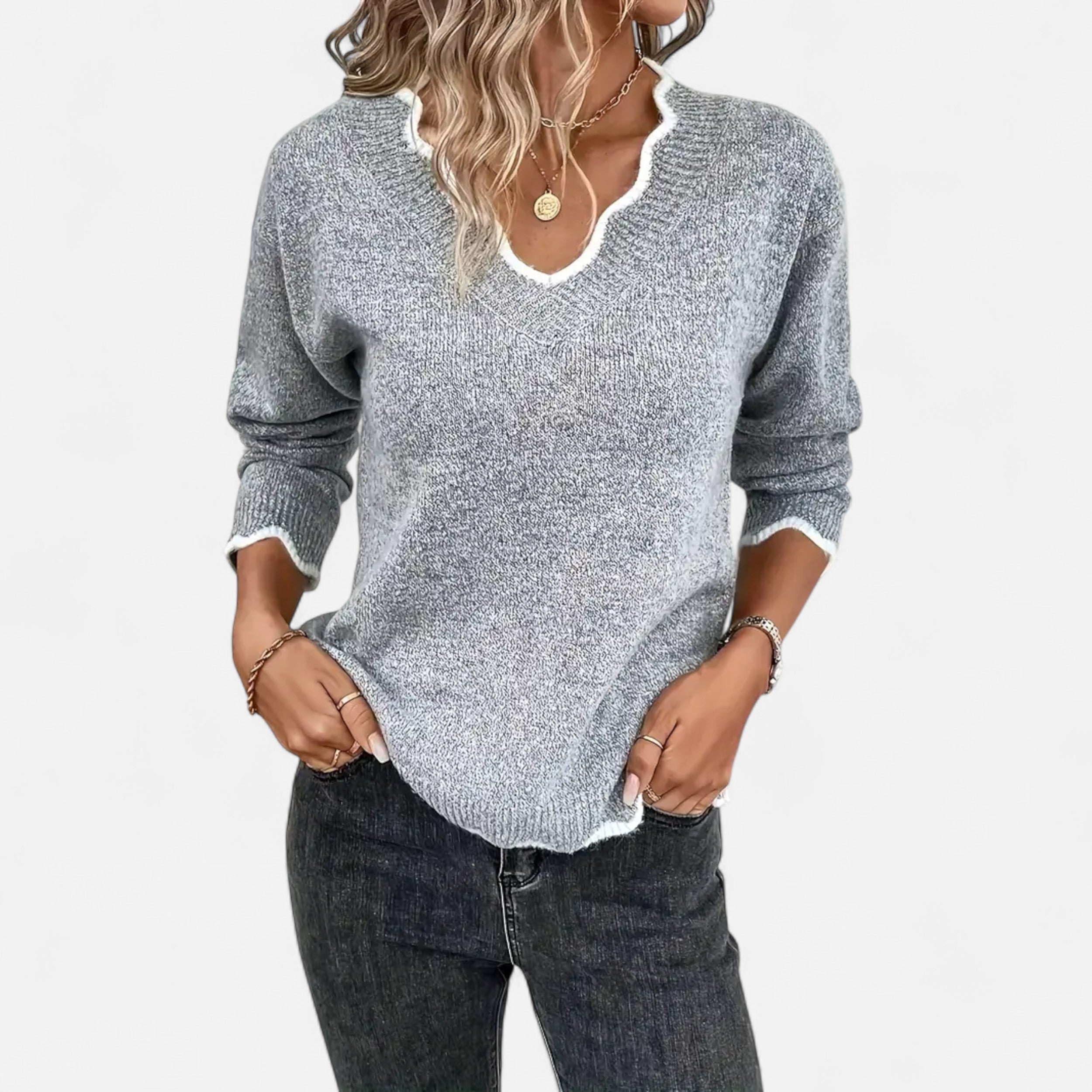 Belavoire | Women’s Elegant Scallop Trim Pullover